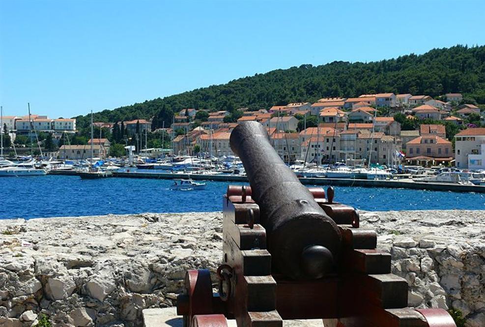 Island-Korcula-old-town
