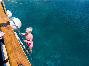 Swimming-Croatia-cruise