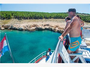 Ship-deck-cruise-Croatia