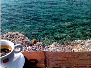 Coffee-by-the-sea