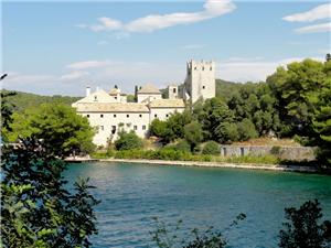 Monastery-of-Saint-Mary-island-Mljet