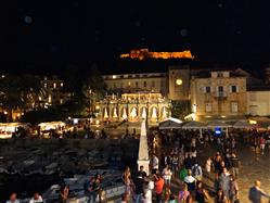 Spectacles d'été de Hvar  Fête populaire