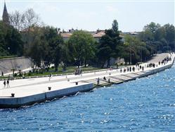 Riva (promenada) Maslenica (Zadar) Zabytki