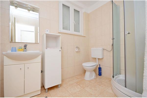 Apartment A1, for 5 persons