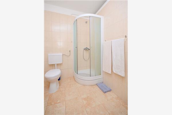 Apartment A1, for 5 persons