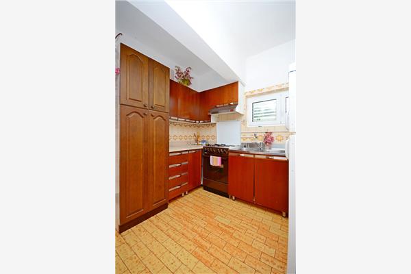 Apartment A2, for 5 persons