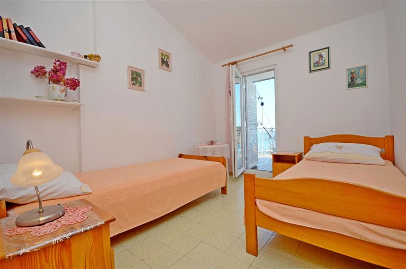 Apartment A2, for 5 persons