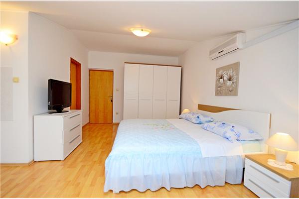 Apartment A1, for 2 persons