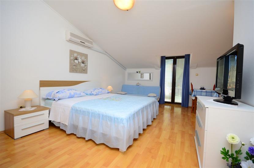 Apartment A1, for 2 persons