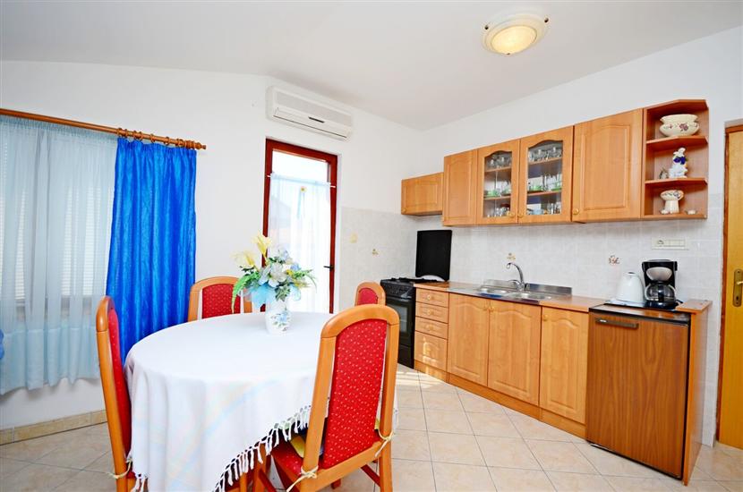 Apartment A2, for 4 persons