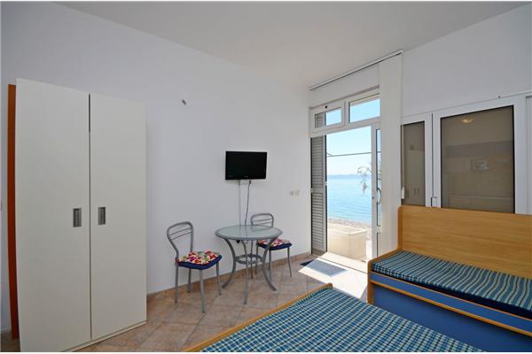 Apartment A1, for 3 persons