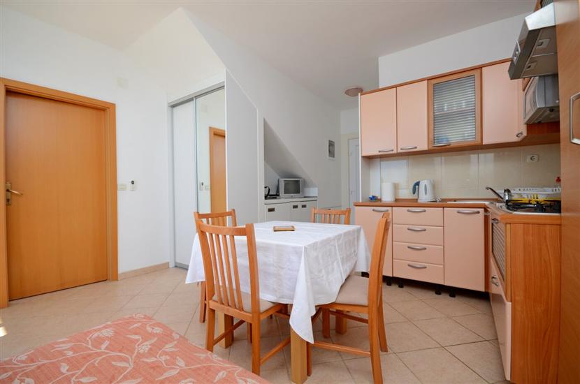Apartment A3, for 5 persons