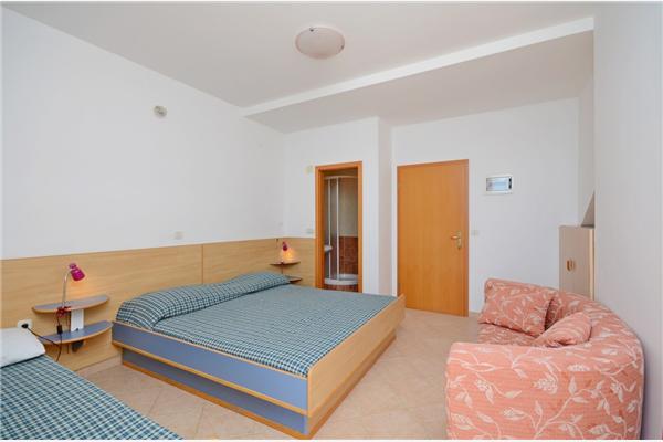 Apartment A3, for 5 persons