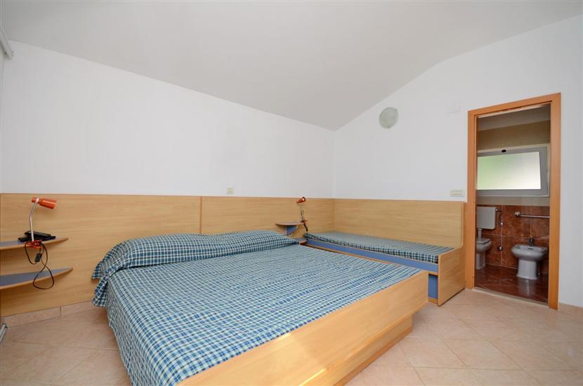 Apartment A4, for 5 persons