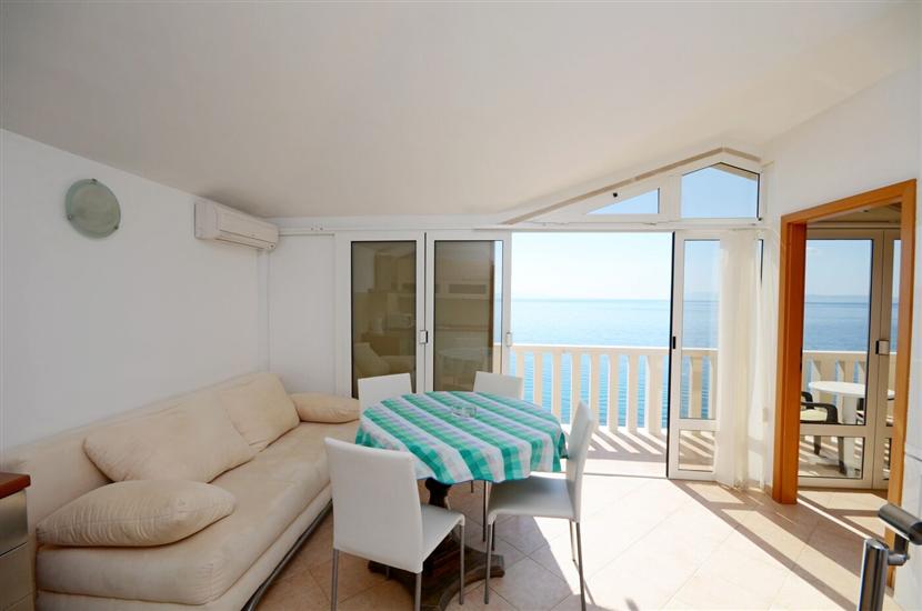 Apartment A4, for 5 persons