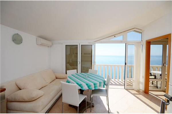 Apartment A4, for 5 persons