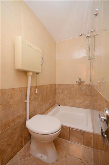 Apartment A4, for 5 persons