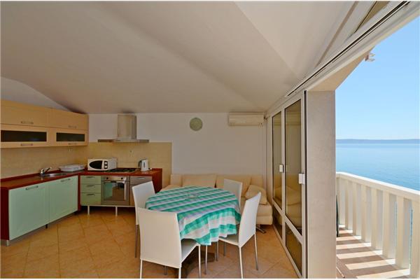 Apartment A4, for 5 persons