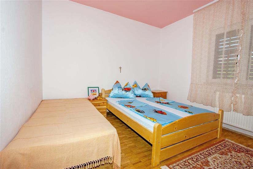 Apartment A1, for 6 persons