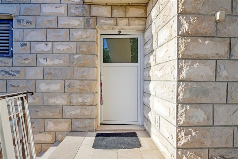 Apartment A1, for 6 persons