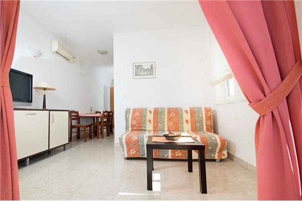 Apartment A2, for 4 persons