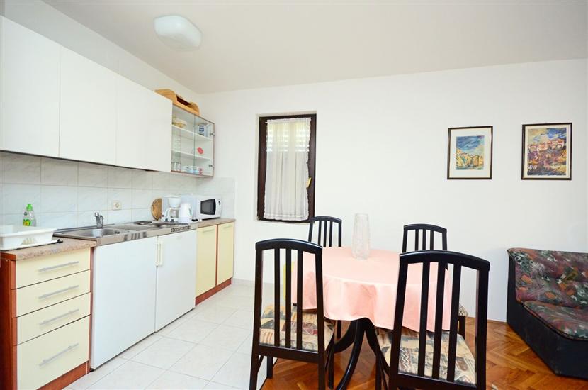 Apartment A1, for 5 persons