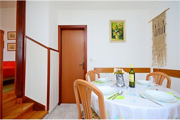 Apartment A2, for 5 persons