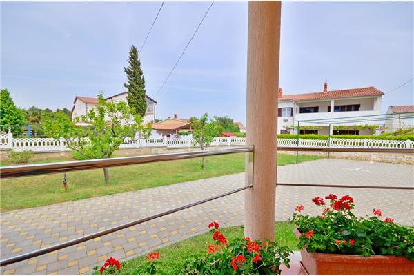 Apartment A2, for 5 persons