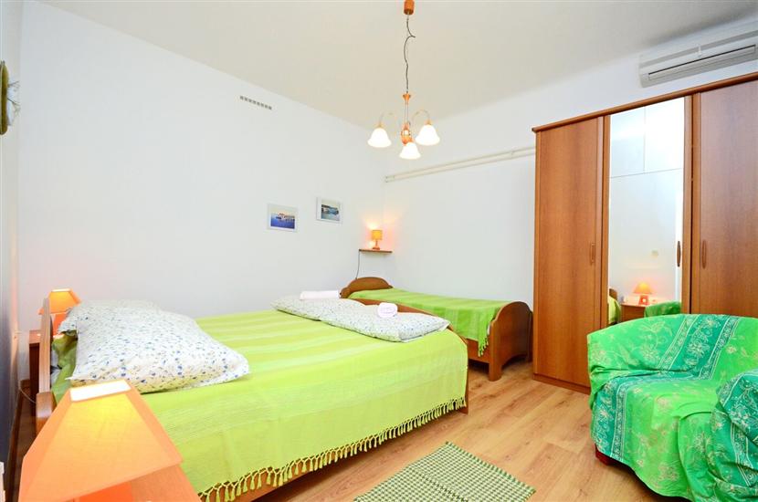 Apartment A4, for 3 persons