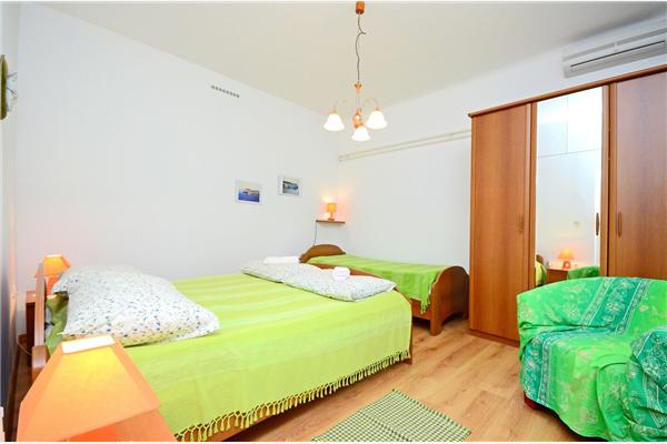 Apartment A4, for 3 persons