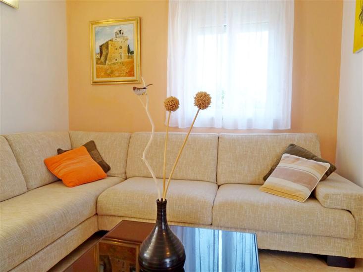 House K1, for 9 persons