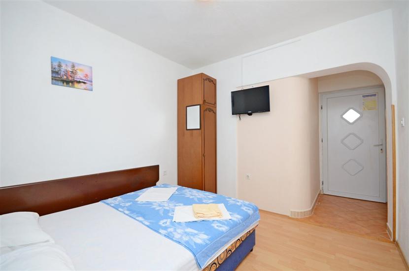 Apartment A8, for 2 persons