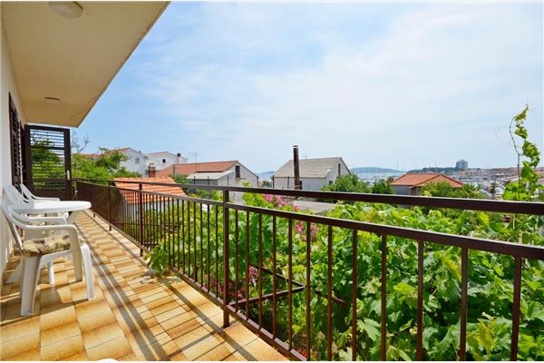 Apartment A1, for 6 persons