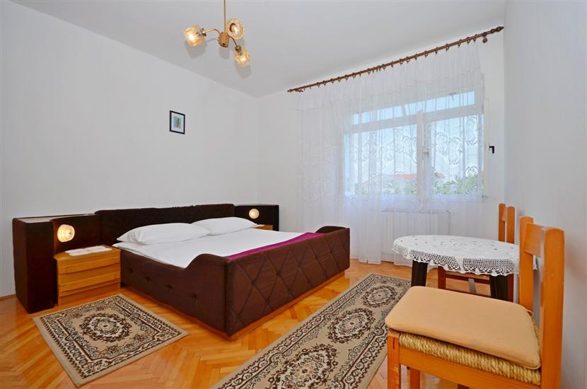 Apartment A1, for 6 persons