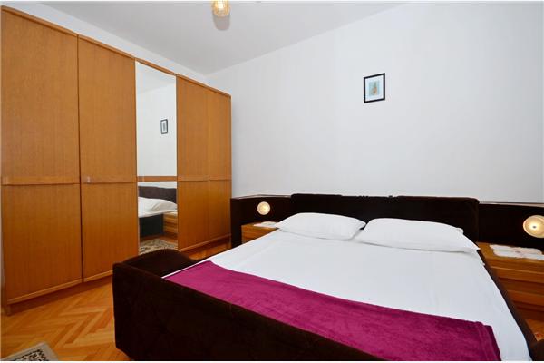 Apartment A1, for 6 persons