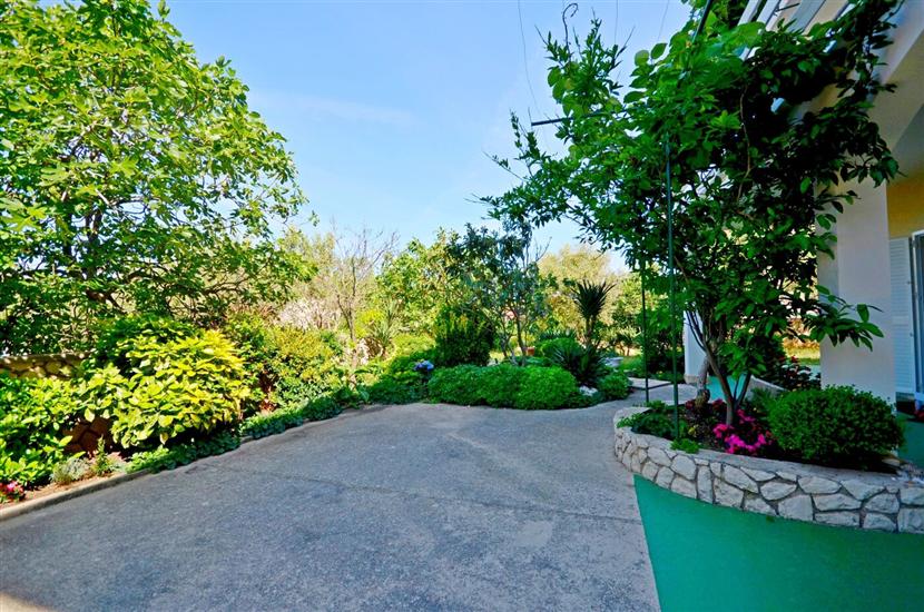 Apartments and Rooms Nada