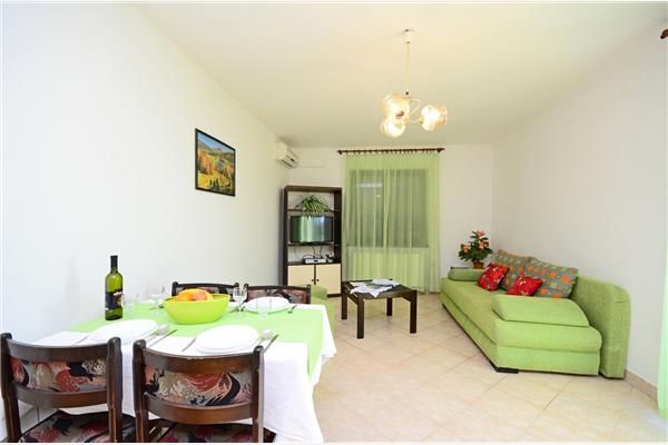 Apartment A1, for 5 persons