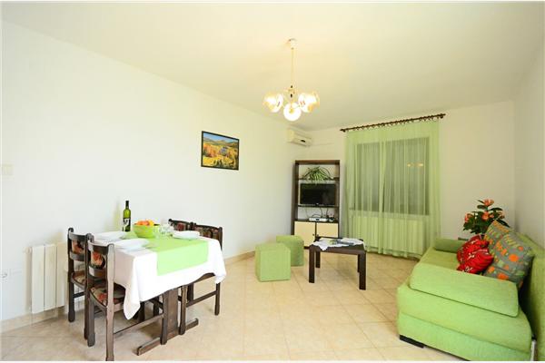 Apartment A1, for 5 persons