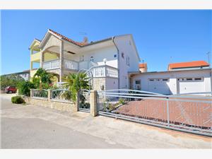 Appartamento Ivo Srima (Vodice), Dimensioni 32,00 m2, Distanza aerea dal centro città 400 m