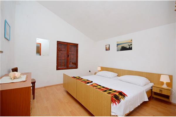 Apartment A1, for 5 persons