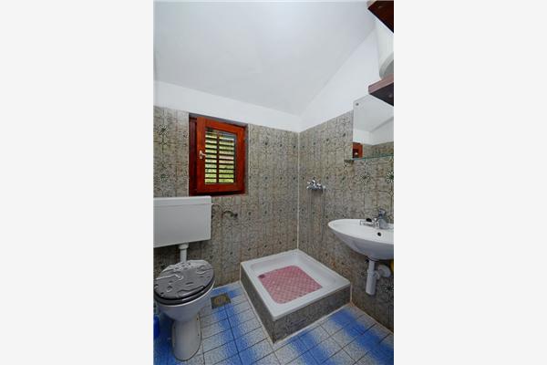 Apartment A1, for 5 persons