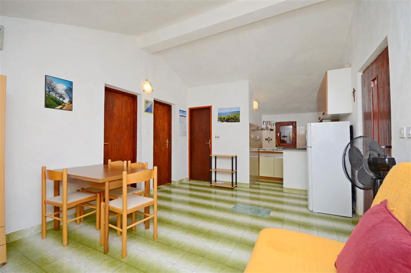 Apartment A1, for 5 persons