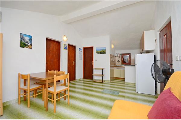 Apartment A1, for 5 persons