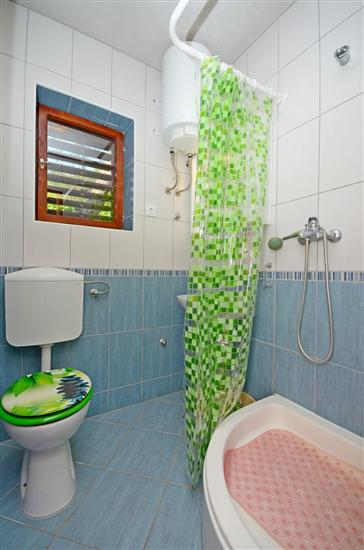 Apartment A2, for 5 persons