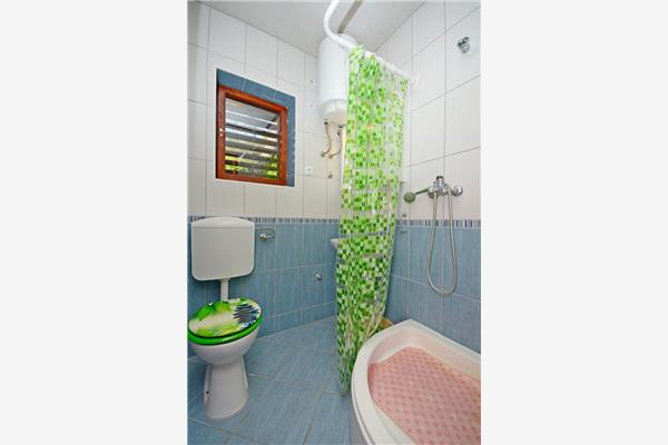 Apartment A2, for 5 persons