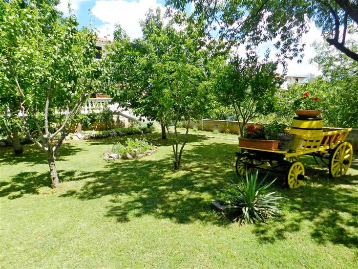 Apartmaj Tonkica Flower Garden