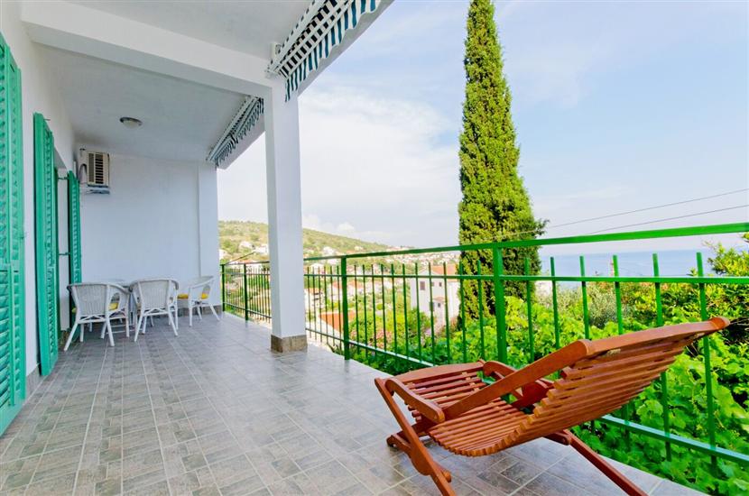 Apartment A1, for 6 persons