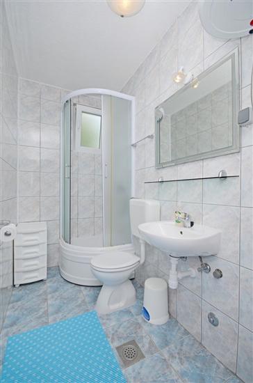 Apartment A1, for 5 persons