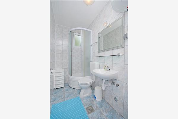 Apartment A1, for 5 persons