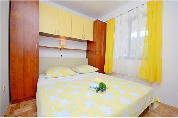 Apartment A1, for 5 persons